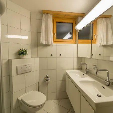 アパート Haus Belvedere アローザ